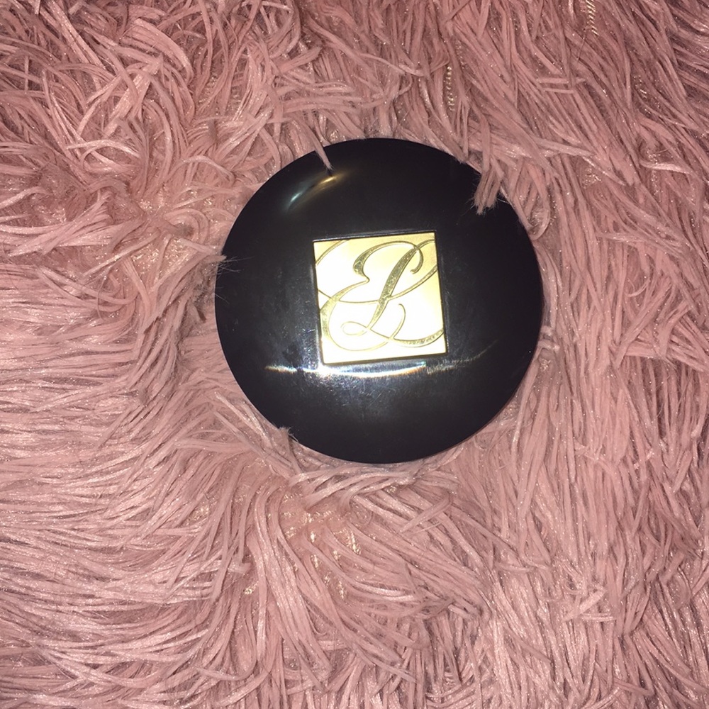 Estée Lauder powder💖